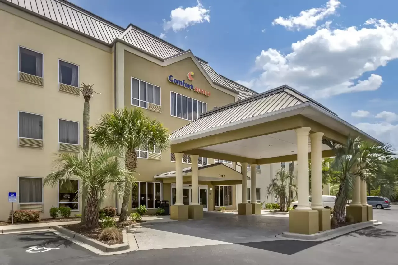Comfort Suites at the University