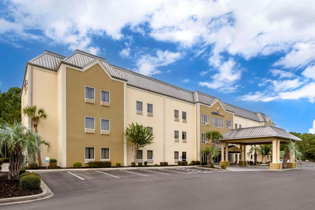 Comfort Suites at the University
